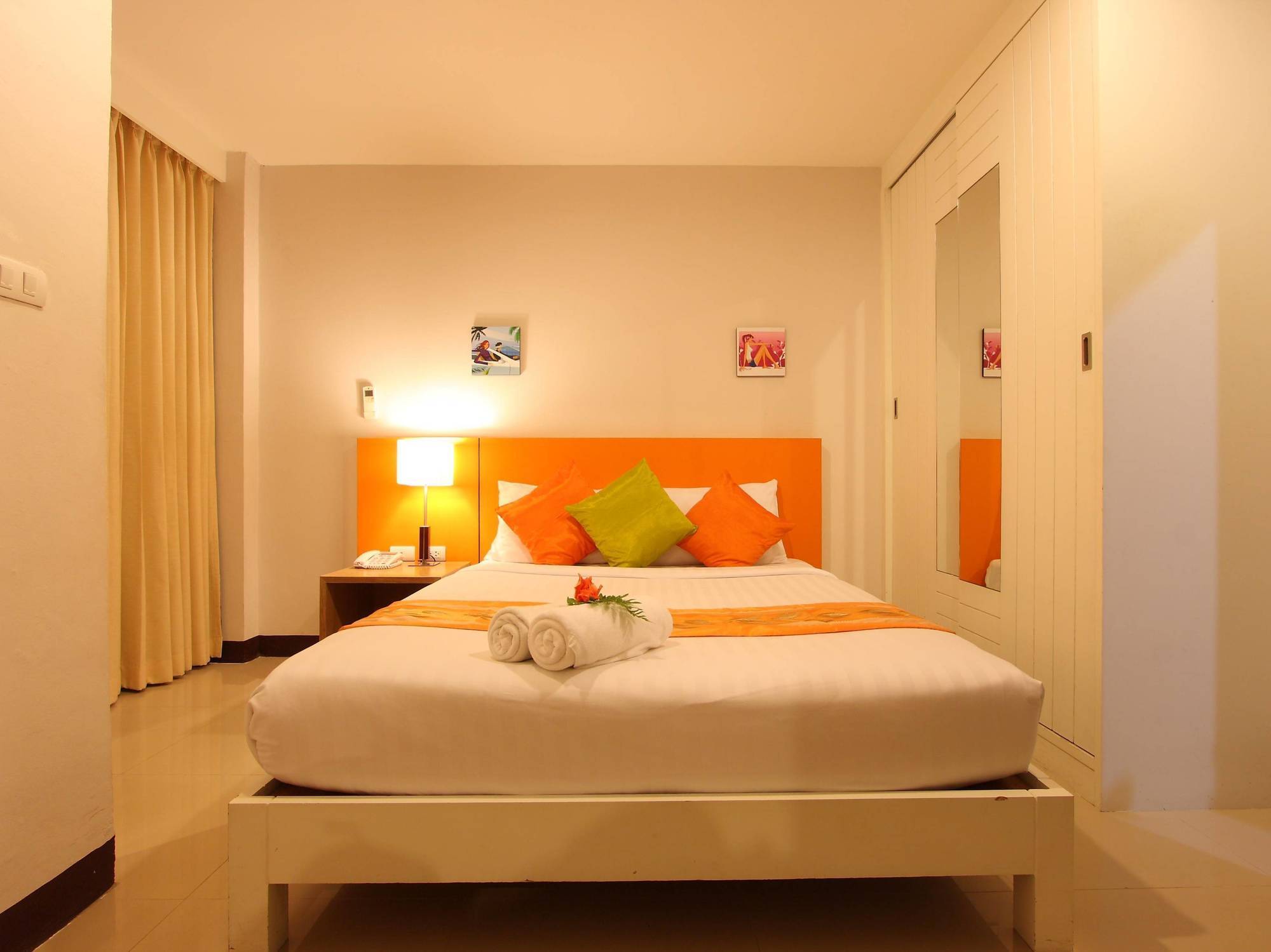 Baramee Hip Hotel Пхукет Экстерьер фото