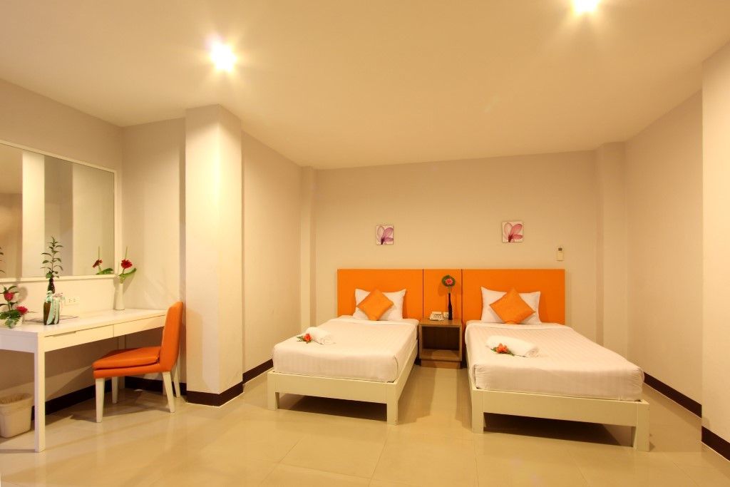Baramee Hip Hotel Пхукет Экстерьер фото